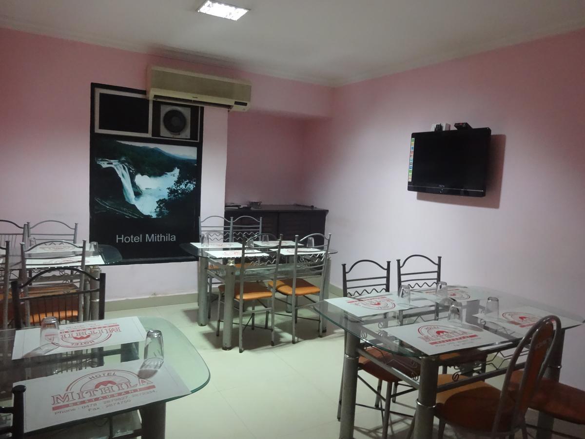 Hotel Mithila Eramalloor ภายนอก รูปภาพ